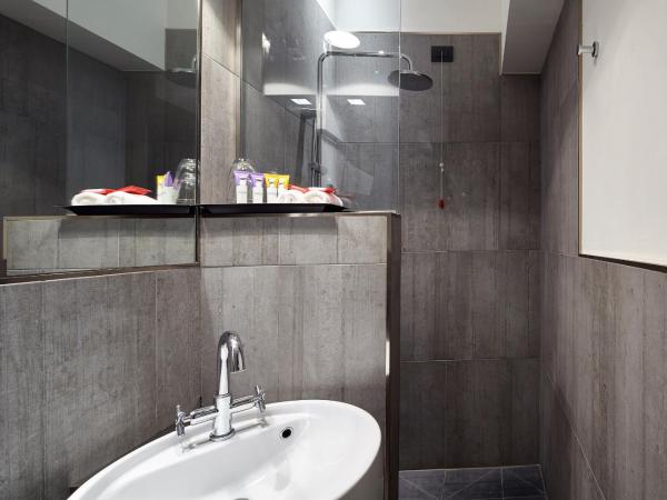 Palazzetto Rosso - Art Hotel : photo 3 de la chambre chambre lit king-size supérieure