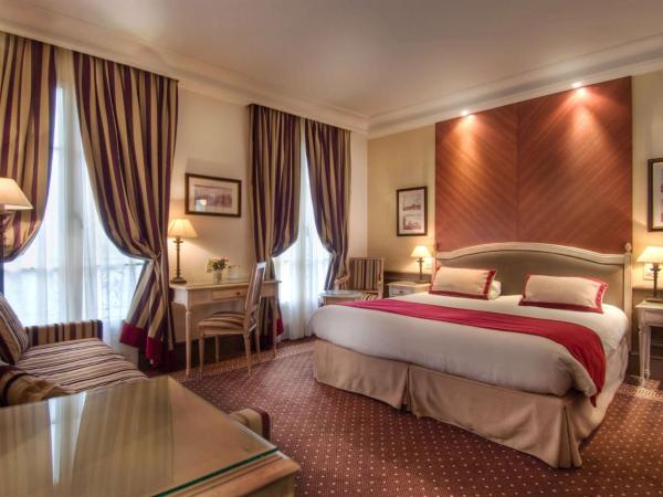 Best Western Premier Trocadero La Tour : photo 1 de la chambre chambre familiale lit queen-size avec canapé-lit