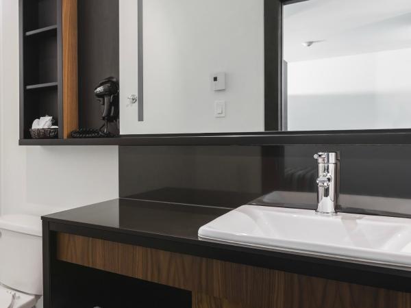 Littoral - Hôtel & Spa : photo 3 de la chambre chambre lit queen-size