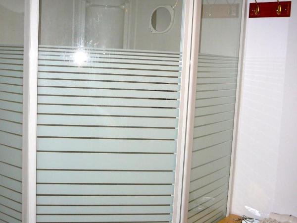 B&B La Bedondaine : photo 4 de la chambre chambre lit queen-size avec salle de bains privative