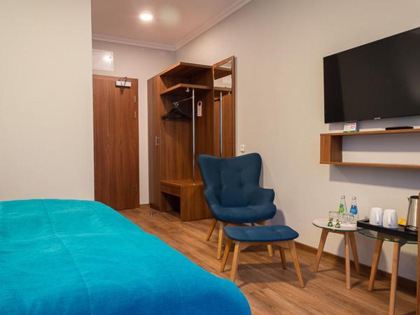 Hotel Topaz Poznań Centrum : photo 4 de la chambre chambre double deluxe avec terrasse