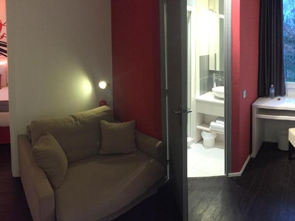 Kyriad Quimper Sud : photo 2 de la chambre chambre double avec 1 lit junior (10 ans et moins) 