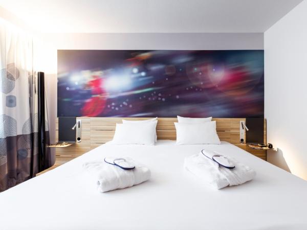 Novotel Limoges Le Lac : photo 3 de la chambre chambre double exécutive - vue sur piscine