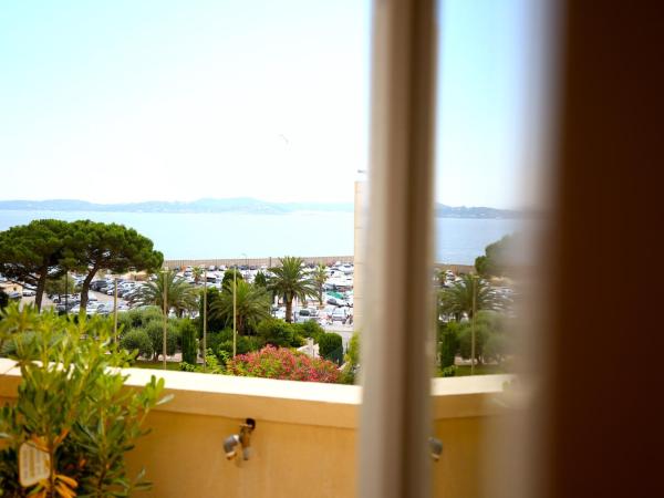 Hotel Royal Bon Repos : photo 2 de la chambre chambre double prestige avec terrasse et vue sur mer