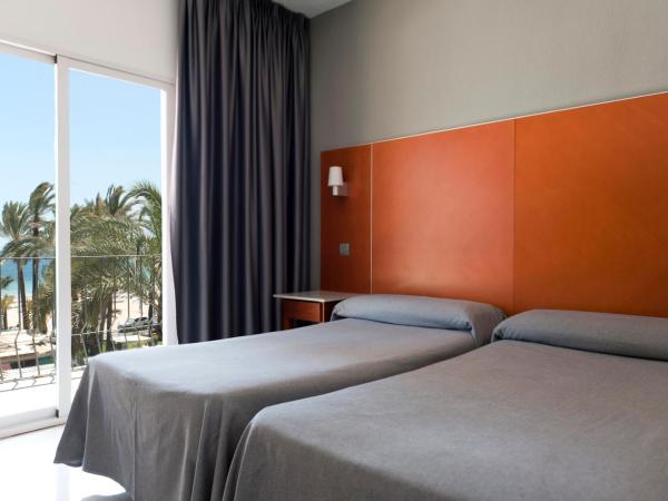 Hotel El Palmeral : photo 3 de la chambre chambre double - vue sur jardin