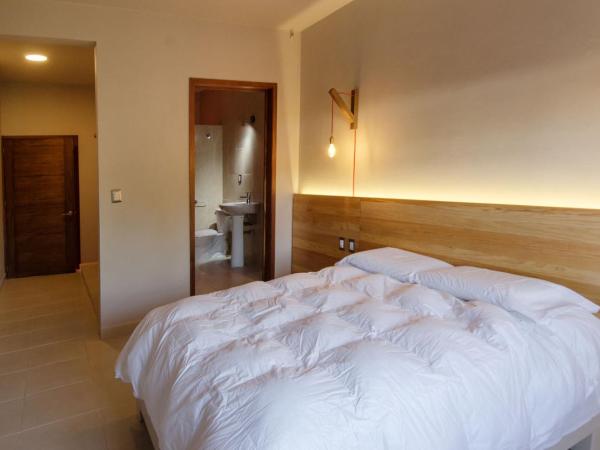 Comala Bed & Breakfast : photo 5 de la chambre chambre double deluxe avec balcon