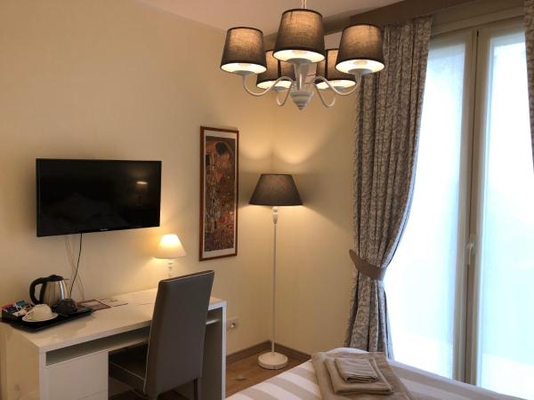 Relais Dei Mandorli : photo 2 de la chambre chambre double avec salle de bains privative