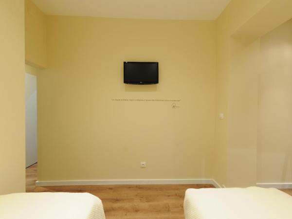 Naya-Downtown Guesthouse : photo 9 de la chambre chambre double ou lits jumeaux