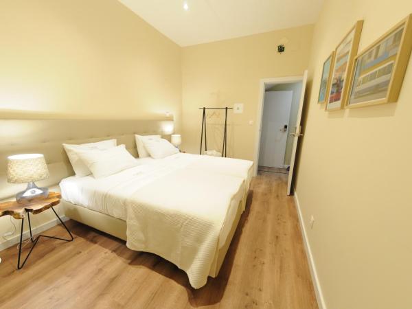 Naya-Downtown Guesthouse : photo 1 de la chambre chambre double ou lits jumeaux