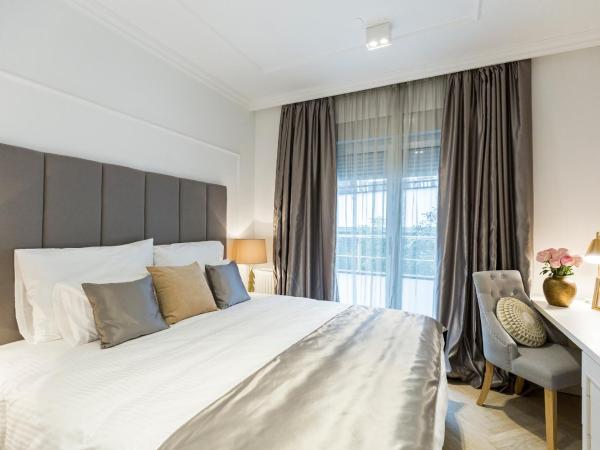 MM House : photo 2 de la chambre chambre double avec balcon