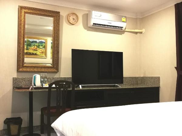 The Ambiance Hotel : photo 2 de la chambre chambre lit king-size standard