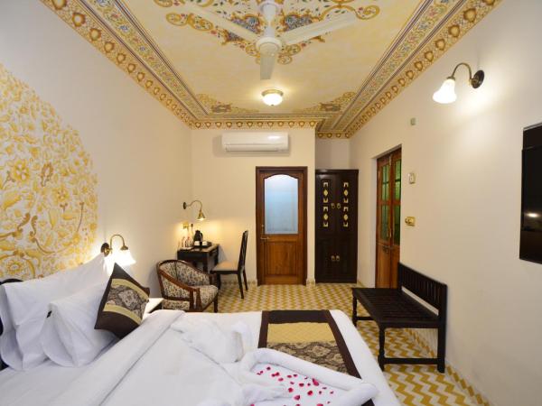 Nirbana Palace - A Heritage Hotel and Spa : photo 4 de la chambre chambre supérieure