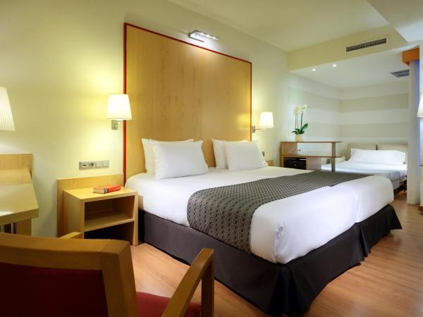 Eurostars Centrum Alicante : photo 3 de la chambre chambre double avec canapé-lit