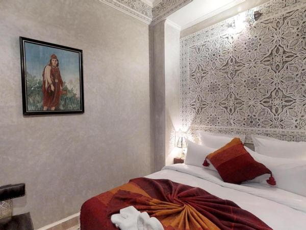 Riad abaka by ghali 2 : photo 2 de la chambre suite reine berbère