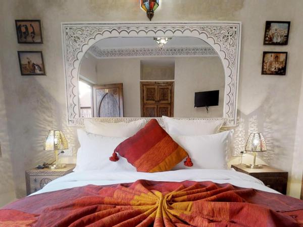 Riad abaka by ghali 2 : photo 1 de la chambre chambre double lune de miel