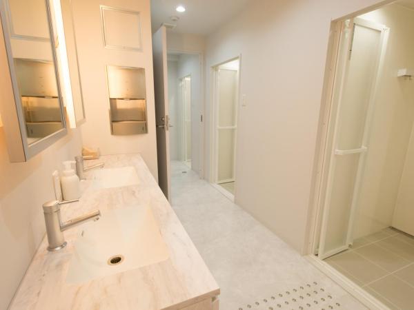 TSUKIMI HOTEL : photo 9 de la chambre chambre capsule dans dortoir mixte