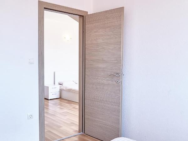 Love Dubrovnik Hostel : photo 6 de la chambre chambre familiale avec salle de bains privative