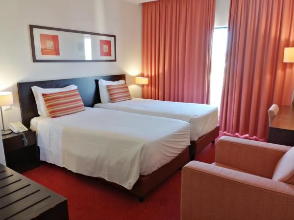 Hotel Monaco : photo 4 de la chambre chambre lits jumeaux