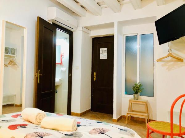 Pensión La Cantarera : photo 6 de la chambre chambre double avec douche