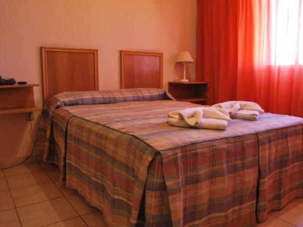 Hotel El Torreon : photo 8 de la chambre chambre double ou lits jumeaux avec salle de bains privative