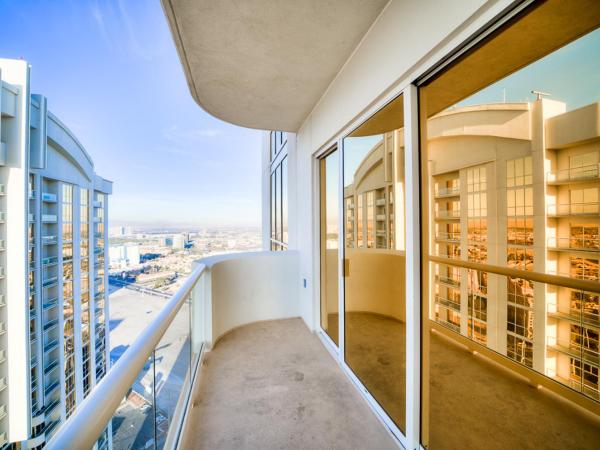 Jet Luxury at The Signature Condo Hotel : photo 6 de la chambre suite 1 chambre avec balcon - vue sur montagne