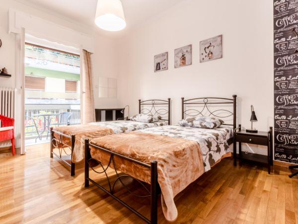 Petaluda House 3 : photo 3 de la chambre grande chambre lits jumeaux avec salle de bains commune