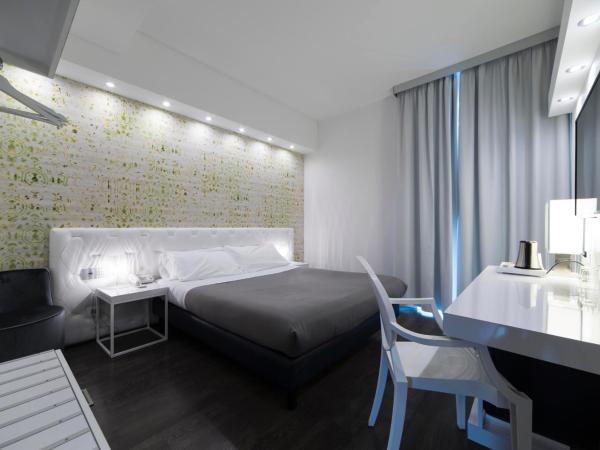 Hotel Montestella : photo 3 de la chambre chambre double avec terrasse