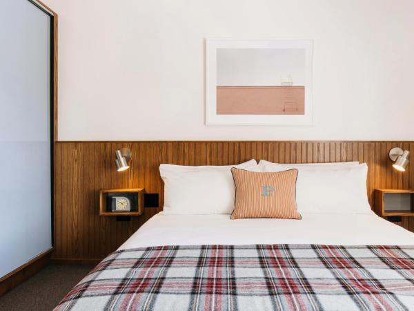 Palihotel Culver City : photo 1 de la chambre chambre lit king-size