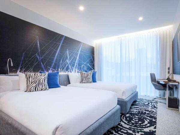 Novotel Brisbane South Bank : photo 2 de la chambre premier 'n' room with two double beds and park view