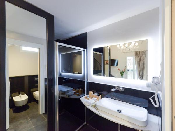 Duomo Suites Florence : photo 7 de la chambre suite avec terrasse