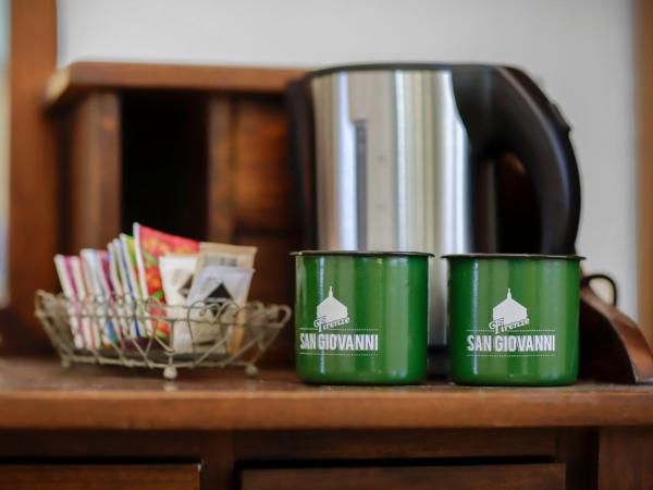 Residenza Cecchi B&B : photo 7 de la chambre chambre lit queen-size avec salle de bains commune 