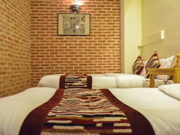 Newa Home : photo 10 de la chambre chambre double ou lits jumeaux avec salle de bains