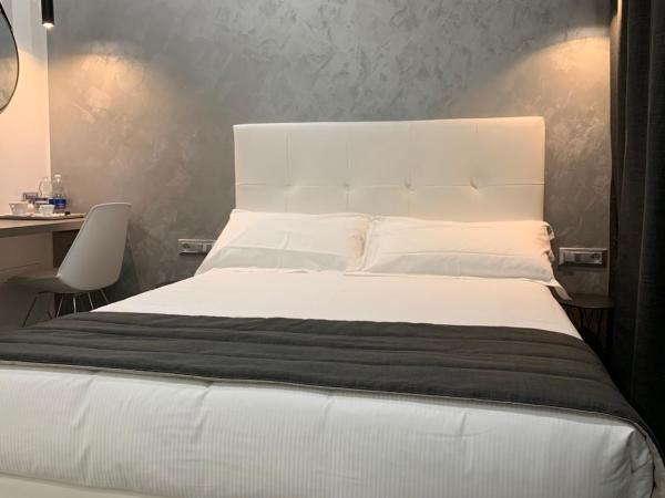 ApartHotel Bossi : photo 2 de la chambre grande chambre simple