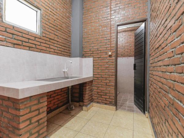 RedDoorz Plus At Ampera Raya : photo 10 de la chambre chambre deluxe