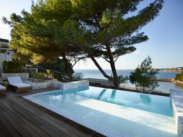 Four Seasons Astir Palace Hotel Athens : photo 4 de la chambre bungalow avec piscine - vue sur mer