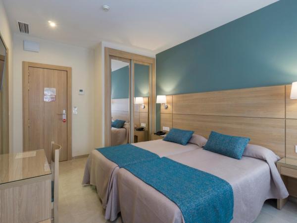Hotel Sur Málaga : photo 8 de la chambre chambre double ou lits jumeaux