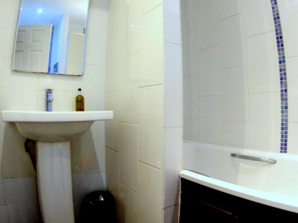 Fairmount Hotel : photo 3 de la chambre grande chambre (7 adultes)