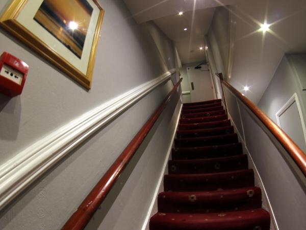 Fairmount Hotel : photo 4 de la chambre chambre familiale (2 adultes + 1 enfant)