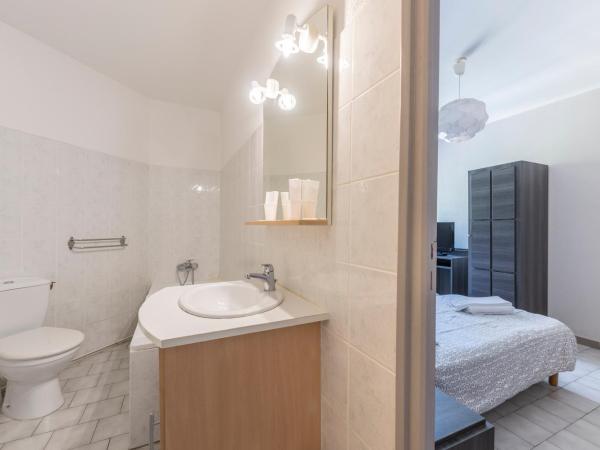 Hôtel du Rocher : photo 4 de la chambre chambre lits jumeaux confort