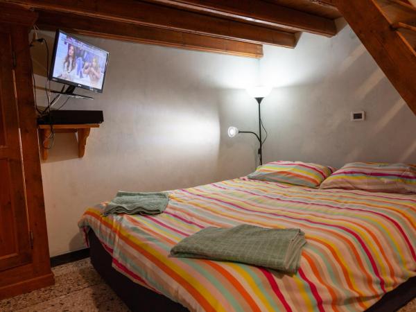 Due Papi : photo 2 de la chambre chambre quadruple avec salle de bains privative séparée