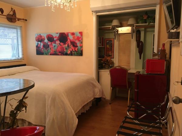 Diana's Luxury Bed and Breakfast : photo 7 de la chambre double room with spa bath - room #8