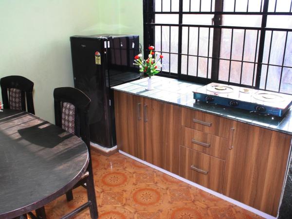 Sitapaila Home Stay and Apartment : photo 1 de la chambre appartement 3 chambres