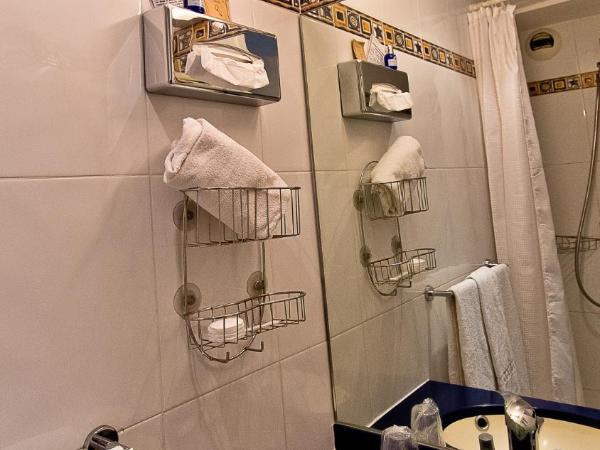 ATH hôtel Athénée : photo 7 de la chambre petite chambre double