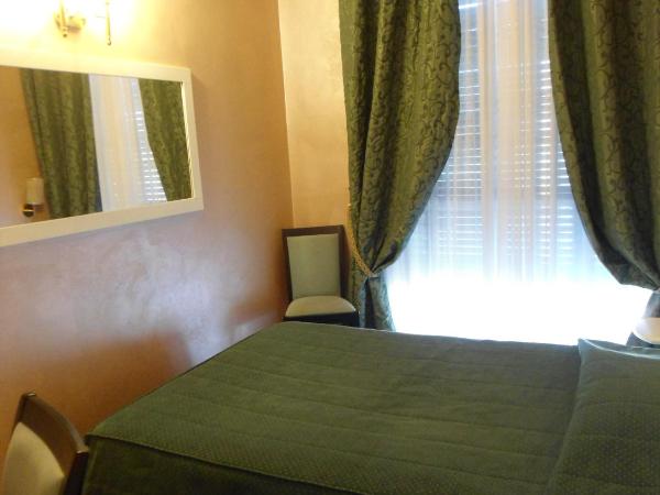 Hotel Continental : photo 3 de la chambre chambre simple