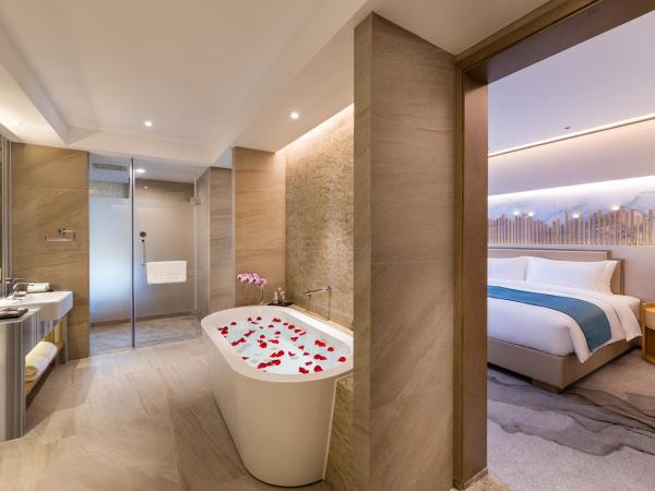 Mercure Chengdu Huapaifang : photo 4 de la chambre chambre lit king-size deluxe