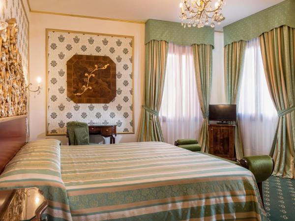 Hotel Giorgione : photo 3 de la chambre chambre lit king-size deluxe