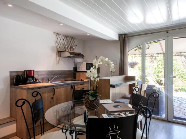 La Demeure Insoupçonnée : photo 4 de la chambre chambre familiale - vue sur mer