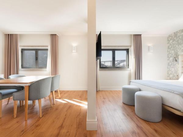 Eurostars Porto Douro : photo 5 de la chambre suite premium avec vue sur la rivière