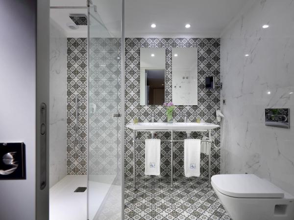 Eurostars Porto Douro : photo 4 de la chambre chambre double ou lits jumeaux - vue sur rivière