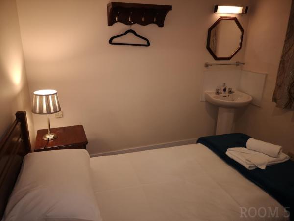 Westgate Hotel : photo 9 de la chambre chambre simple avec salle de bains commune